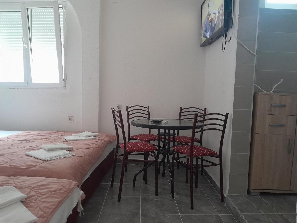 Apartmani Jacimovic Čanj Exteriör bild